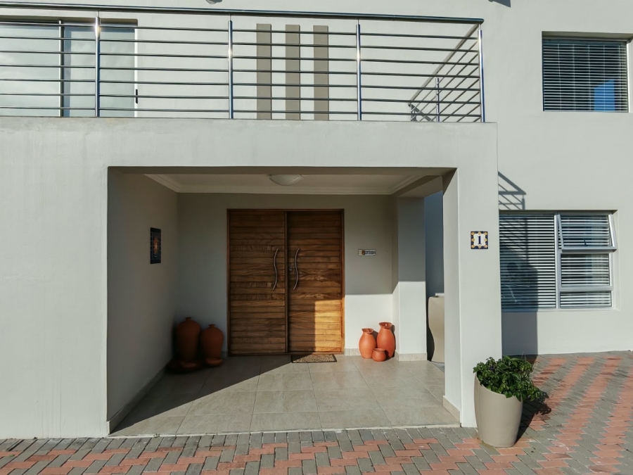 4 Bedroom Property for Sale in Herolds Bay Western Cape